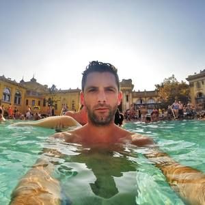 Meet your Posher, Christopher